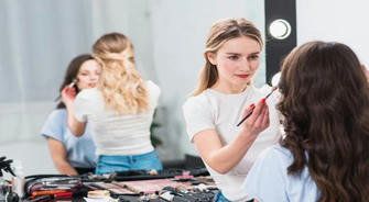 From a beauty lover to a professional makeup artist, you need to go through these steps